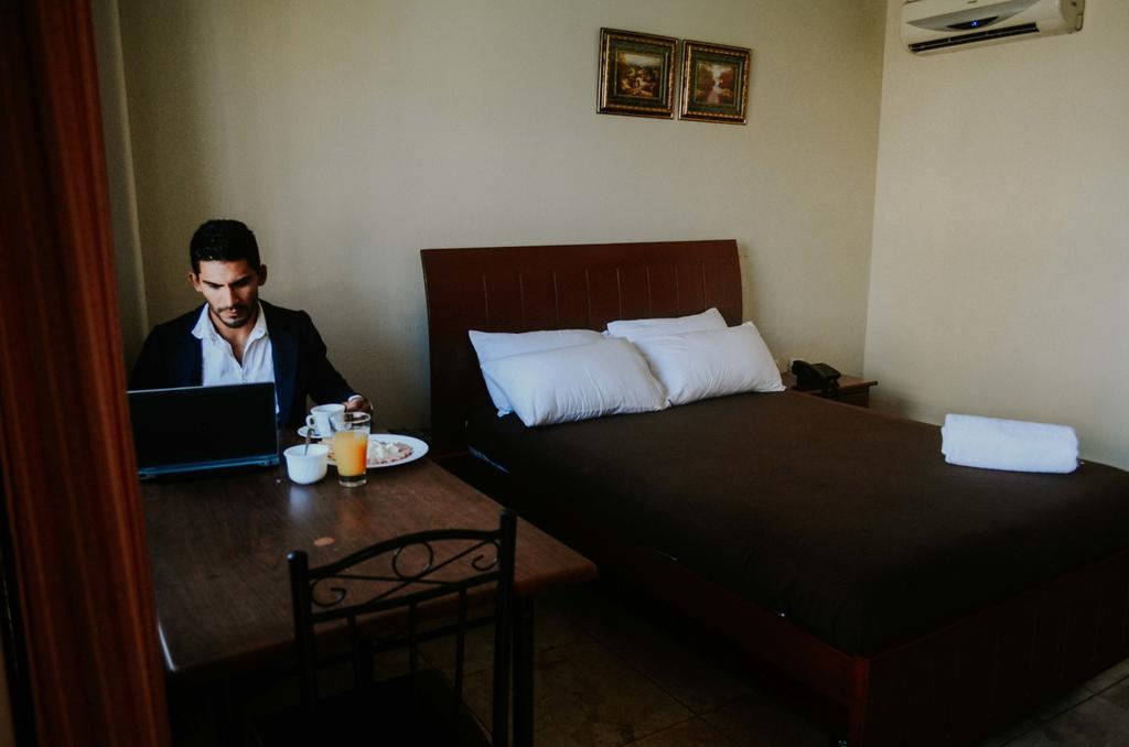 Hotel Onix Gold Guayaquil Ngoại thất bức ảnh